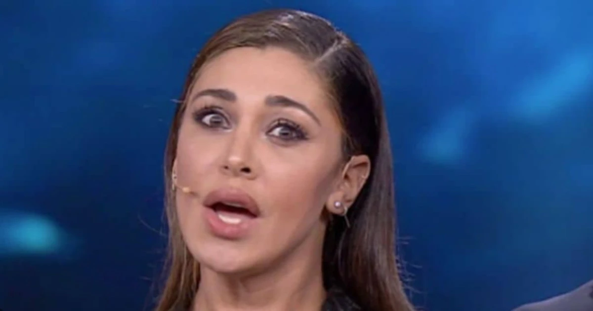 Belen Rodriguez, gaffe clamorosa: l'addio a Mediaset? La frase virale