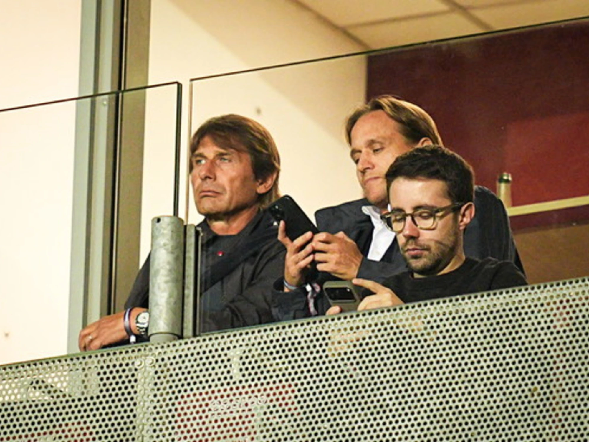 Antonio Conte e il Manchester United, lui smentisce. Ma gira un'altra voce...