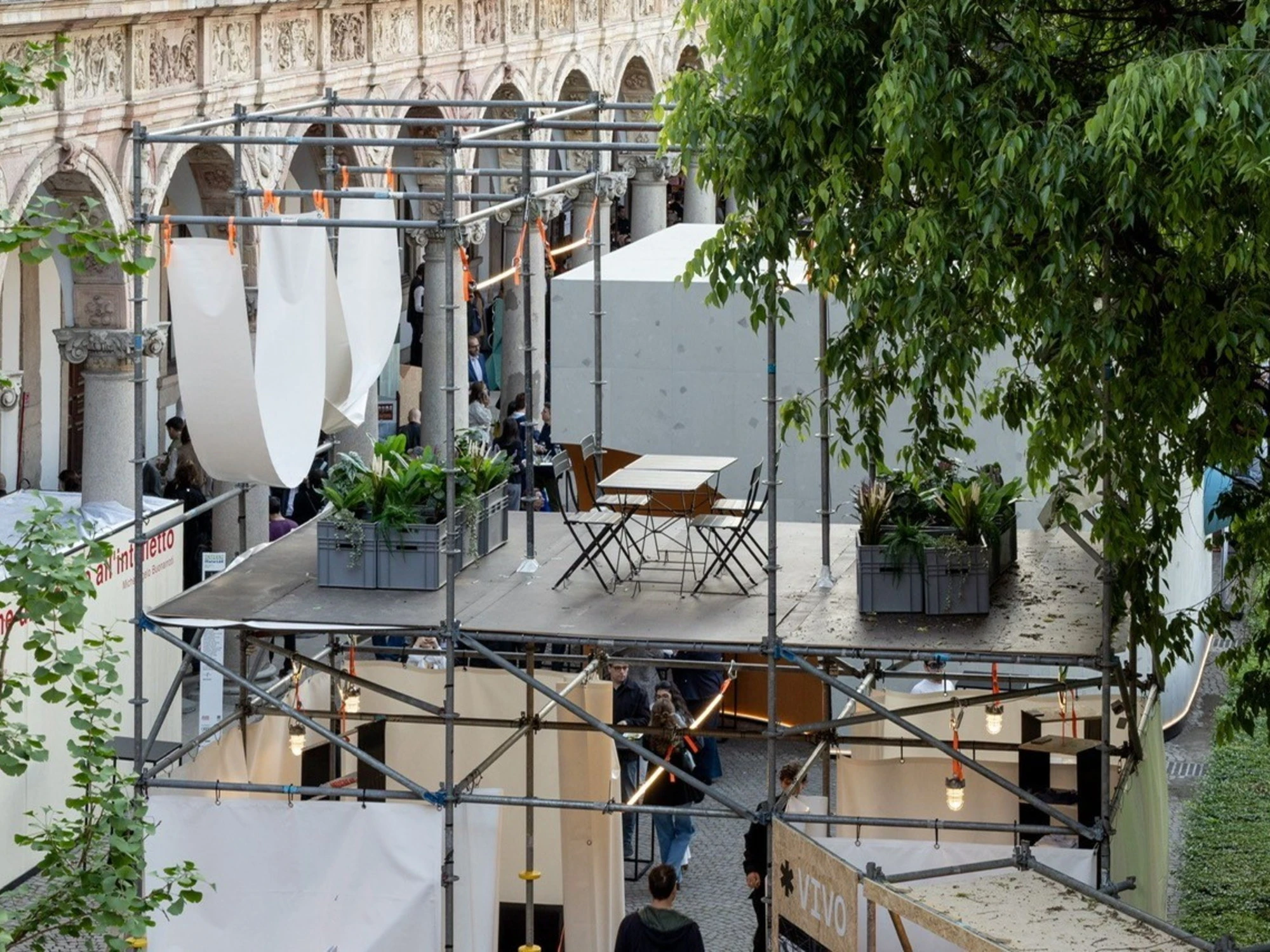 VIVO: design e Tubi Innocenti  per “abitare” l’emergenza