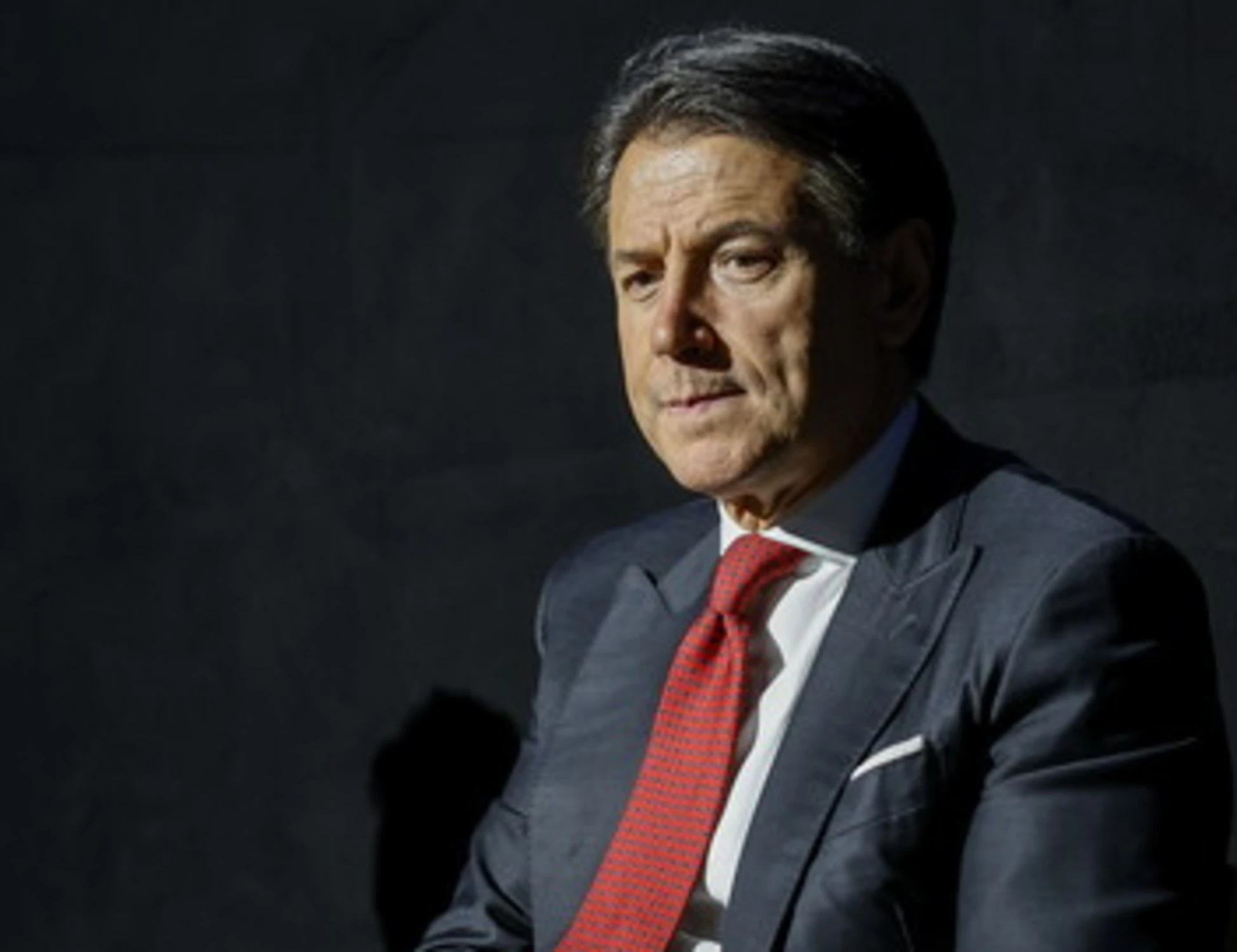 Giuseppe Conte, la vera storia delle consulenze milionarie di Di Donna: grillino all'angolo