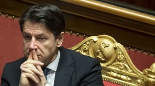 Giuseppe Conte pensa al futuro e grazie al coronavirus dà vita al suo partito: l'indiscrezione di Luigi Bisignani