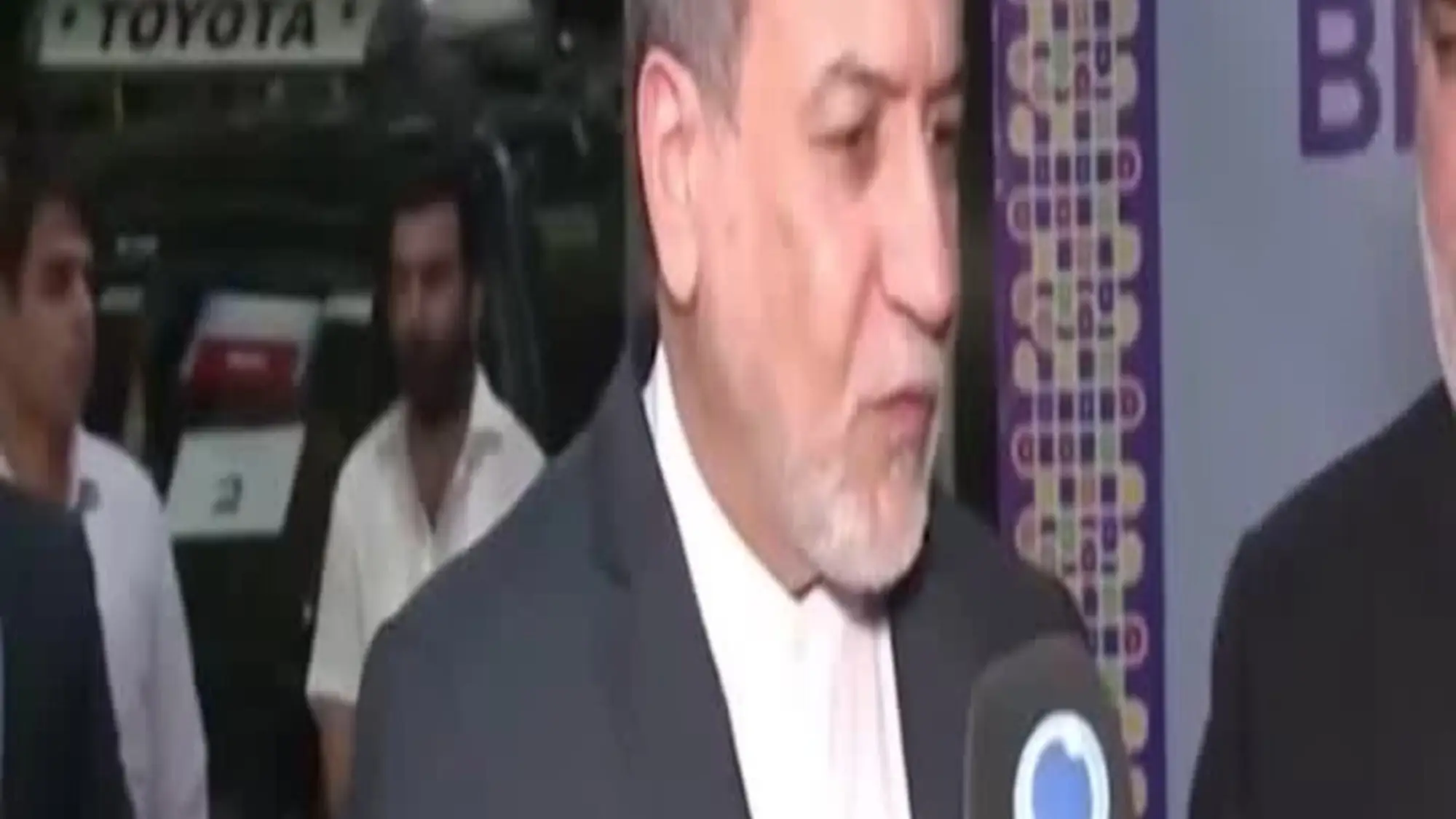 Araghchi: "Stretto di Hormuz vittima dell'aggressione degli Usa"