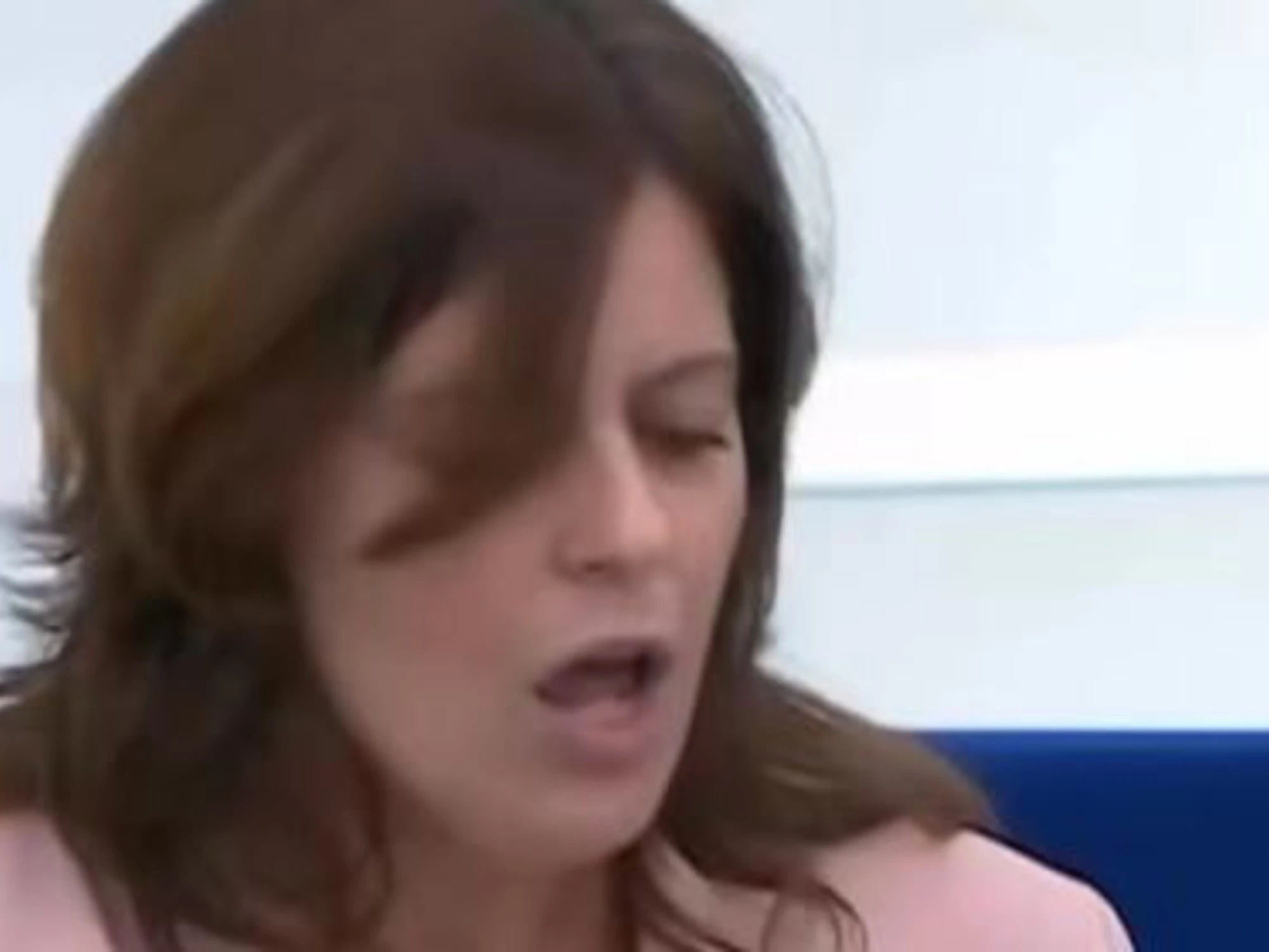 Ilaria Salis in tilt per Meloni in Aula: "Paesi sicuri? Fateci sapere grazie!"