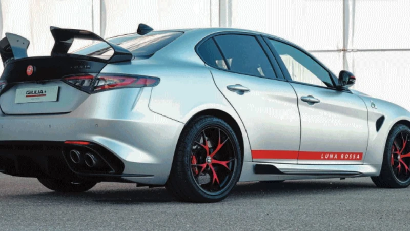 La Giulia in edizione limitata è “Quadrifoglio Luna Rossa” Nata attraverso il vento, forgiata dall’America’s Cup