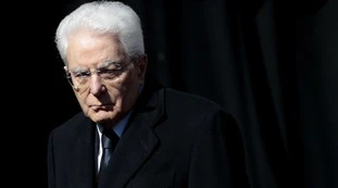 Mattarella, finiranno per intercettare anche il capo dello Stato