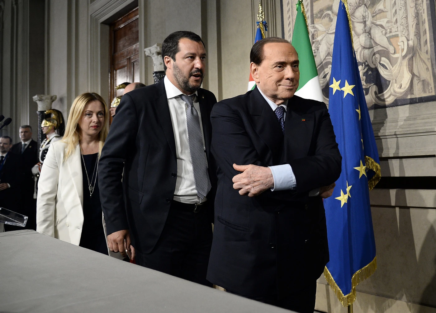 Silvio Berlusconi, lo sfogo: "Salvini incastrato". Il piano: come sarà costretto a tornare nel centrodestra