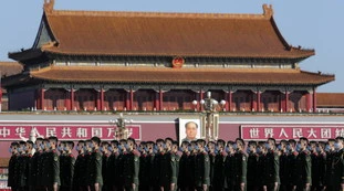 Cina prima potenza mondiale con 5 anni di anticipo "grazie" al coronavirus: il report che acuisce i sospetti