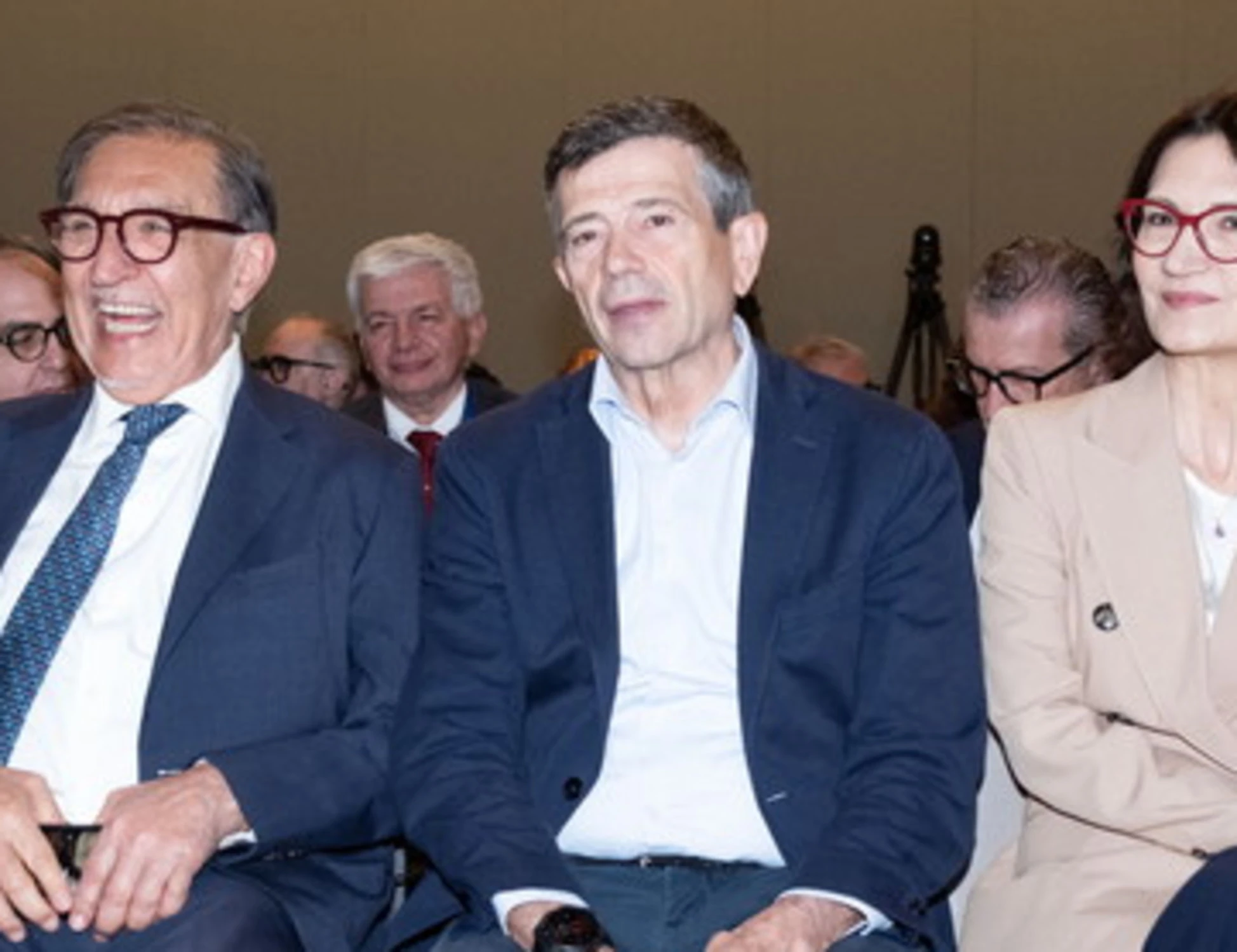 La Russa e la candidatura a Milano: una giornata da... Lupi