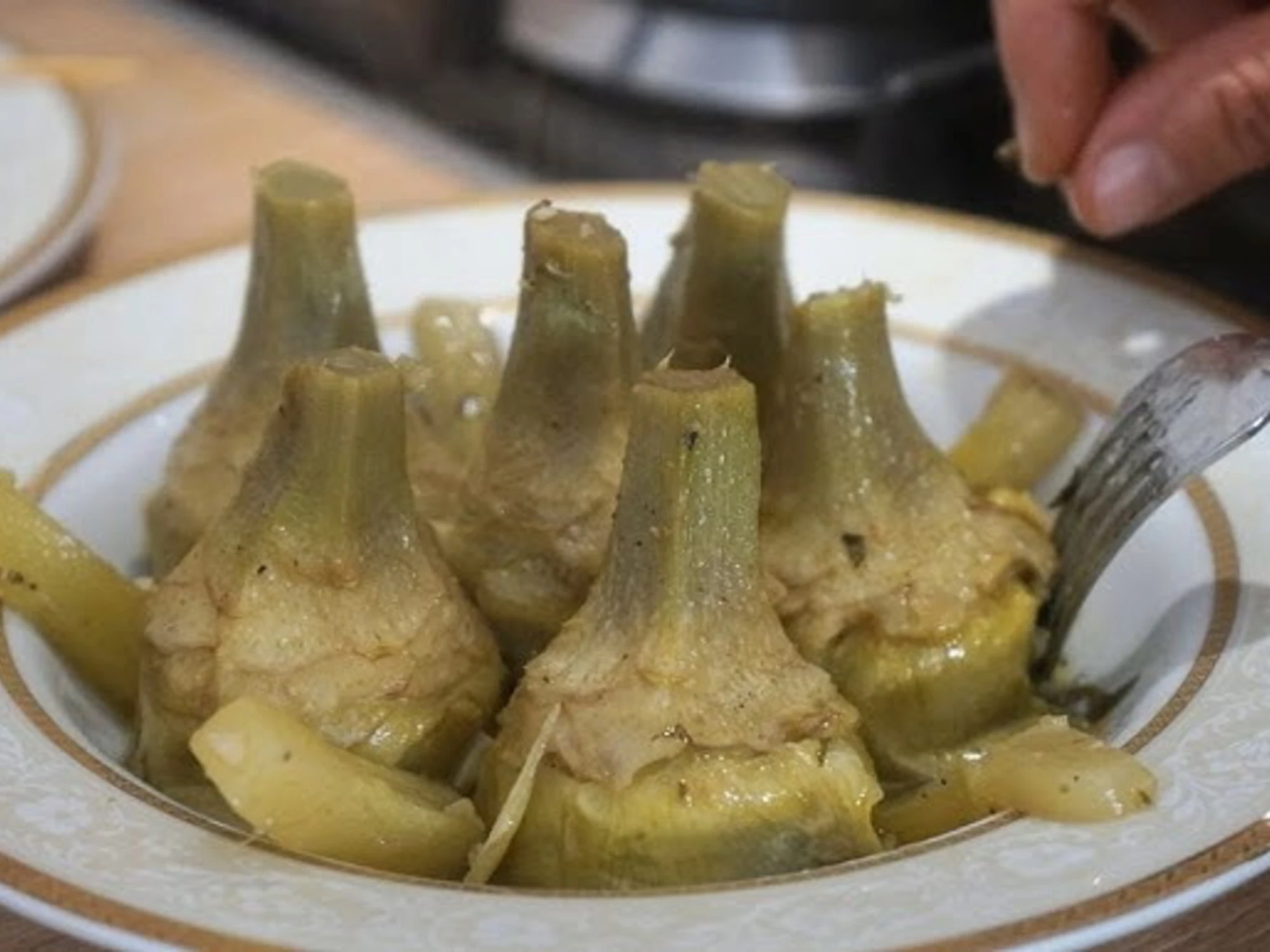 La virtù del romano: apprezzare piatti freddi che non dovrebbero esserlo