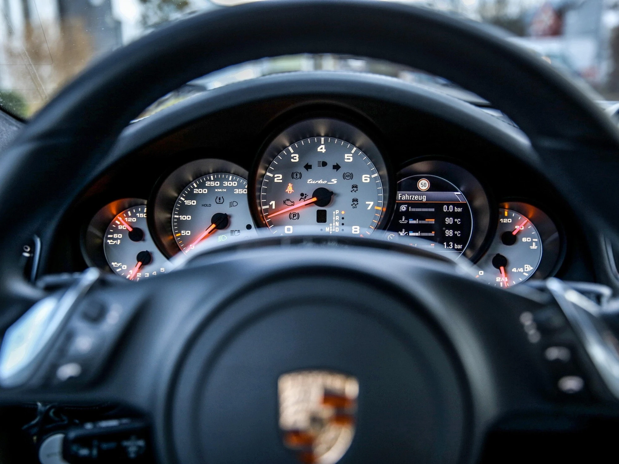 A 312 km/h davanti all'autovelox: può farla franca, ecco come