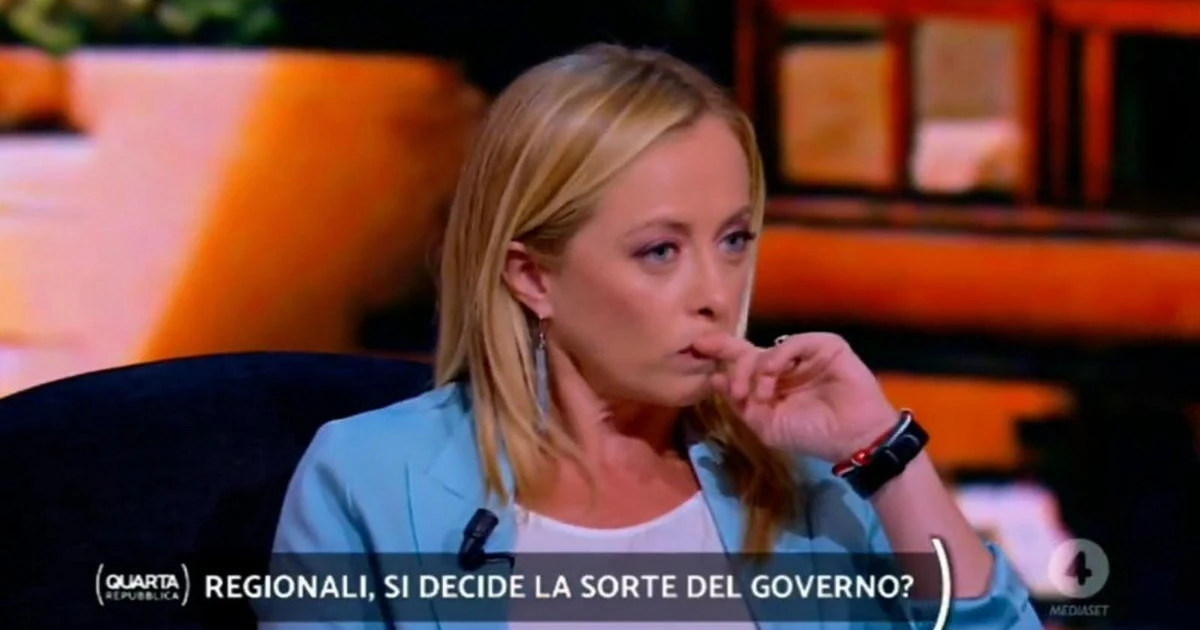 Selvaggia Lucarelli, Giorgia Meloni nel mirino: "Simpatica, infida, pericolosa. Come l'Esorcista". E giù insulti a Salvini