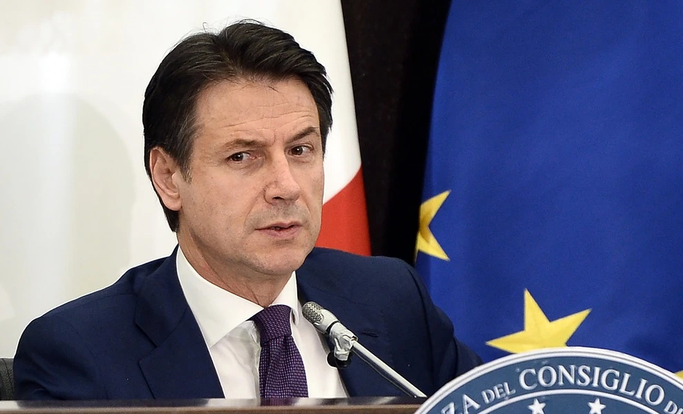 Pensioni, Giuseppe Conte umilia gli anziani che protestano: "Pochi euro al mese"