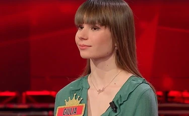 L'Eredità, "a 18 anni...": vergogna contro Giulia, si scatena l'inferno