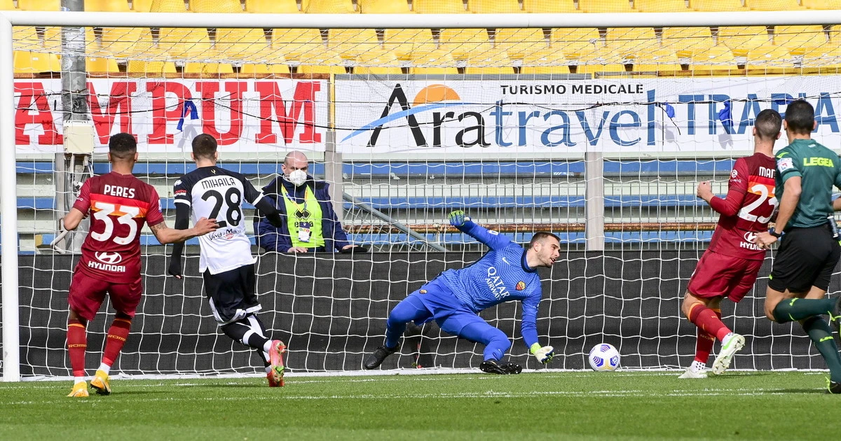Serie A, il Parma torna a vincere dopo quattro mesi: al Tardini la Roma va ko 2-0