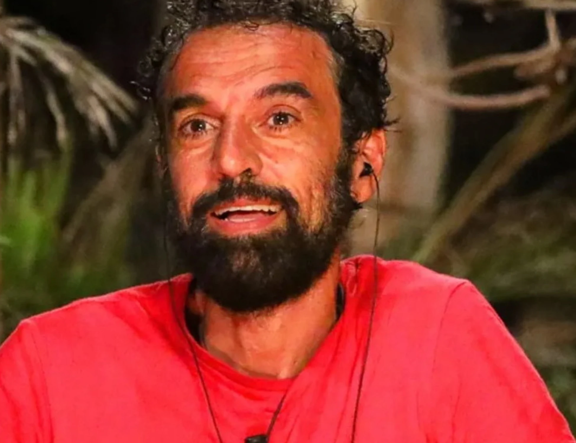 Isola dei famosi, "calcio in...": fuorionda-choc, Veronica Gentili non si accorge di nulla