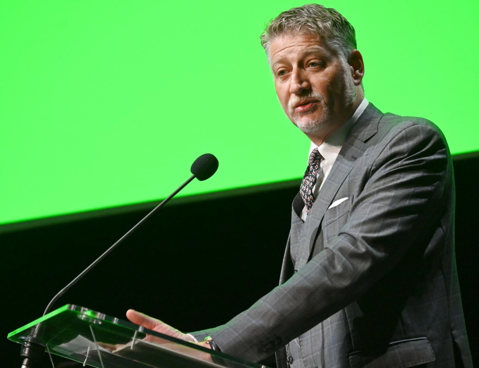 Alessandro Giuli contro il Corriere della Sera: "Ecco la mia intervista censurata"