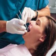 In Italia 15.000 falsi dentisti