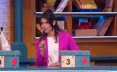 Affari tuoi, ormone impazzito per la nuova pacchista