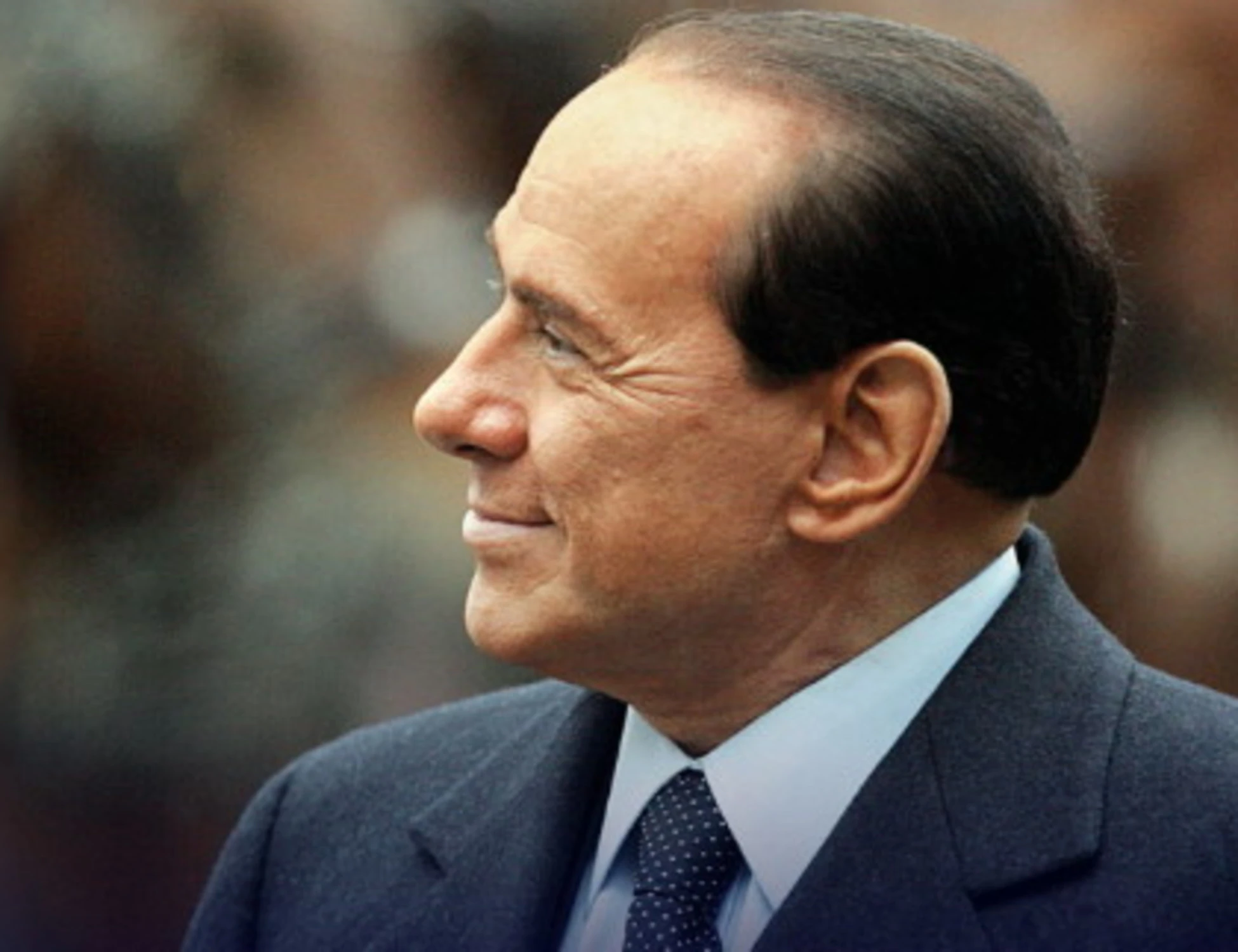 Silvio Berlusconi, l'omaggio unisce il pubblico