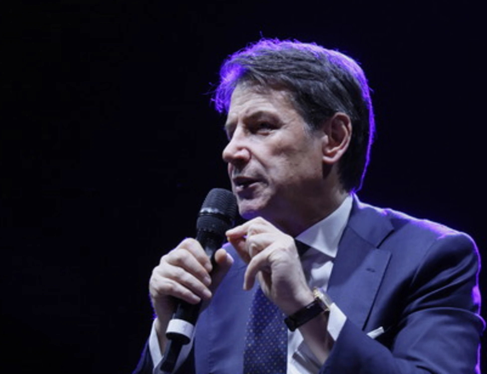 M5s, la base si schiera con Appendino: vogliono far fuori Conte