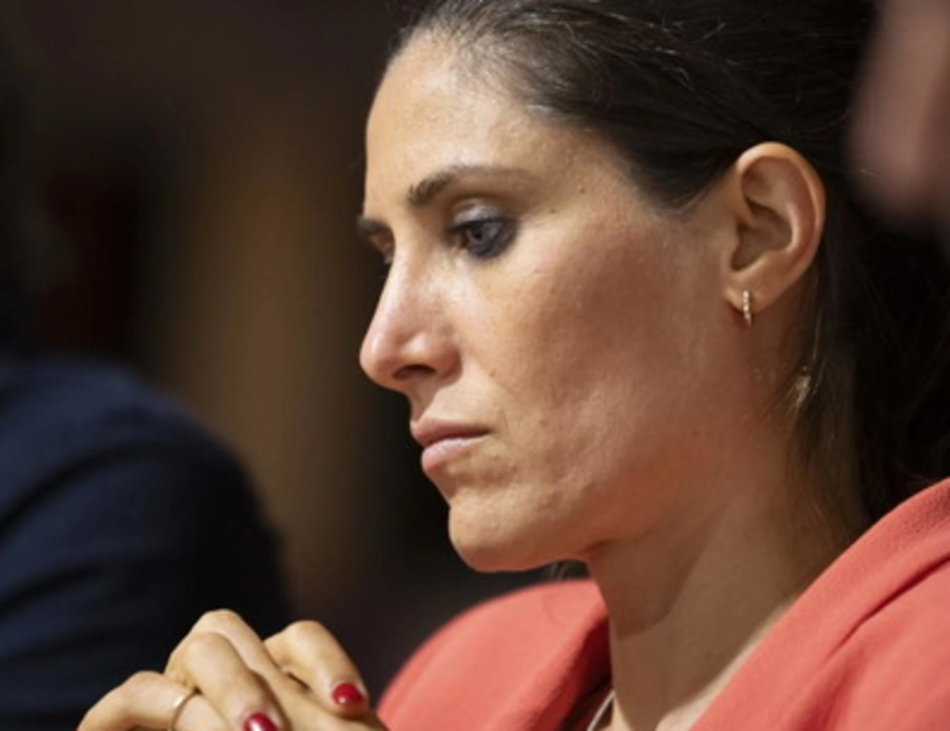 Chiara Appendino? Si dimette contro Conte ma poi lo vota: una farsa grillina