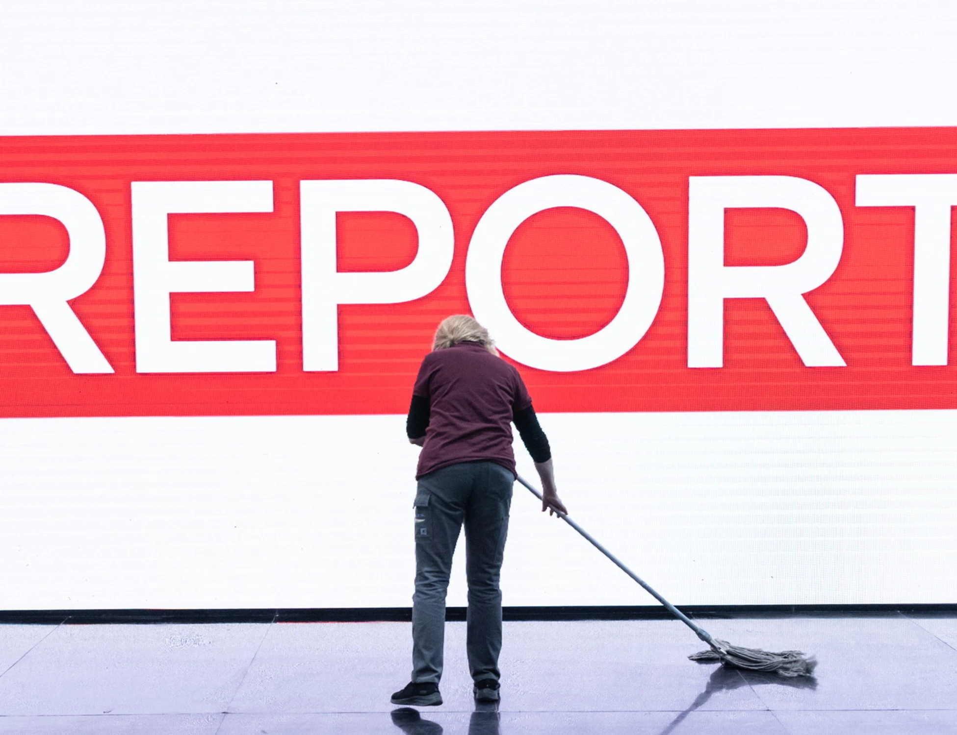 Report rinviato a gennaio? Il format implode: le ultime indiscrezioni