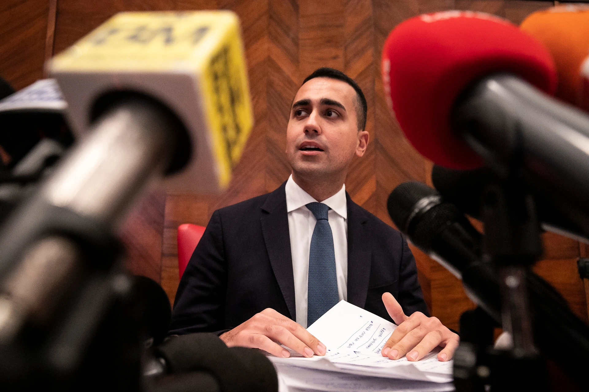 Luigi Di Maio, la vergogna con i soldi pubblici: chi assume al suo ministero