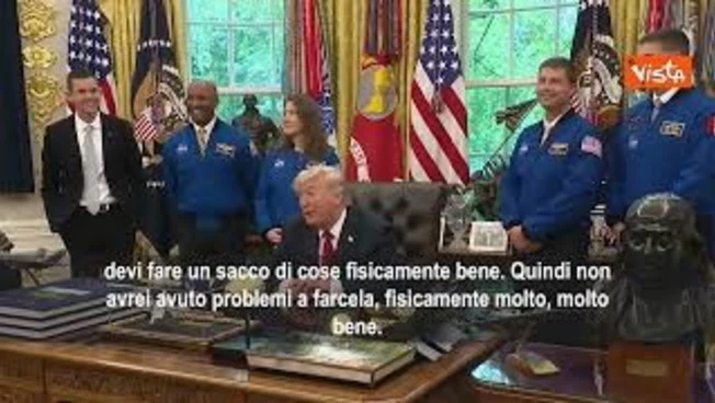 Trump: Per essere astronauti bisogna essere intelligenti ed energici, quindi non avrei problemi