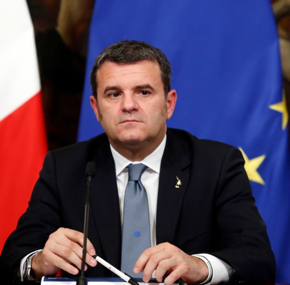 GOVERNO, CENTINAIO "AUSPICO CHE CONTE FACCIA UN MIRACOLO"