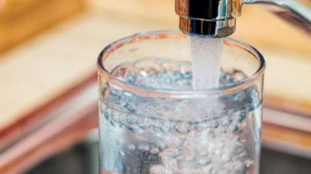 Coronavirus, l'Iss svela la fake news: "Non si trasmette attraverso l'acqua del rubinetto"