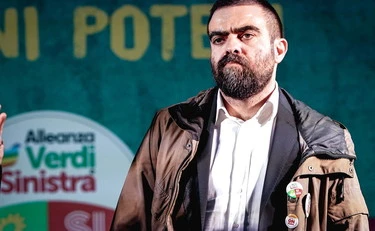 Maranza, il delirio di Marco Grimaldi: "Chi semina riarmo e caro vita..."