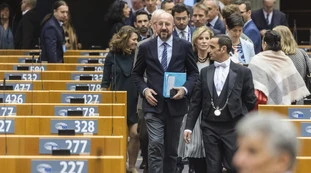 Terremoto al Parlamento Ue, "verso il cambio di maggioranza": le indiscrezioni