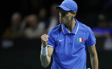 Giorgia Meloni e Jannik Sinner: l'applauso che fa impazzire i rosiconi