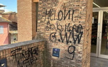 Siena, "Meloni deve morire": denunciato un albanese, come lo hanno beccato