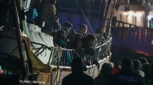 Ong, la vergognosa denuncia di Alarm Phone: chi tifa per i barconi