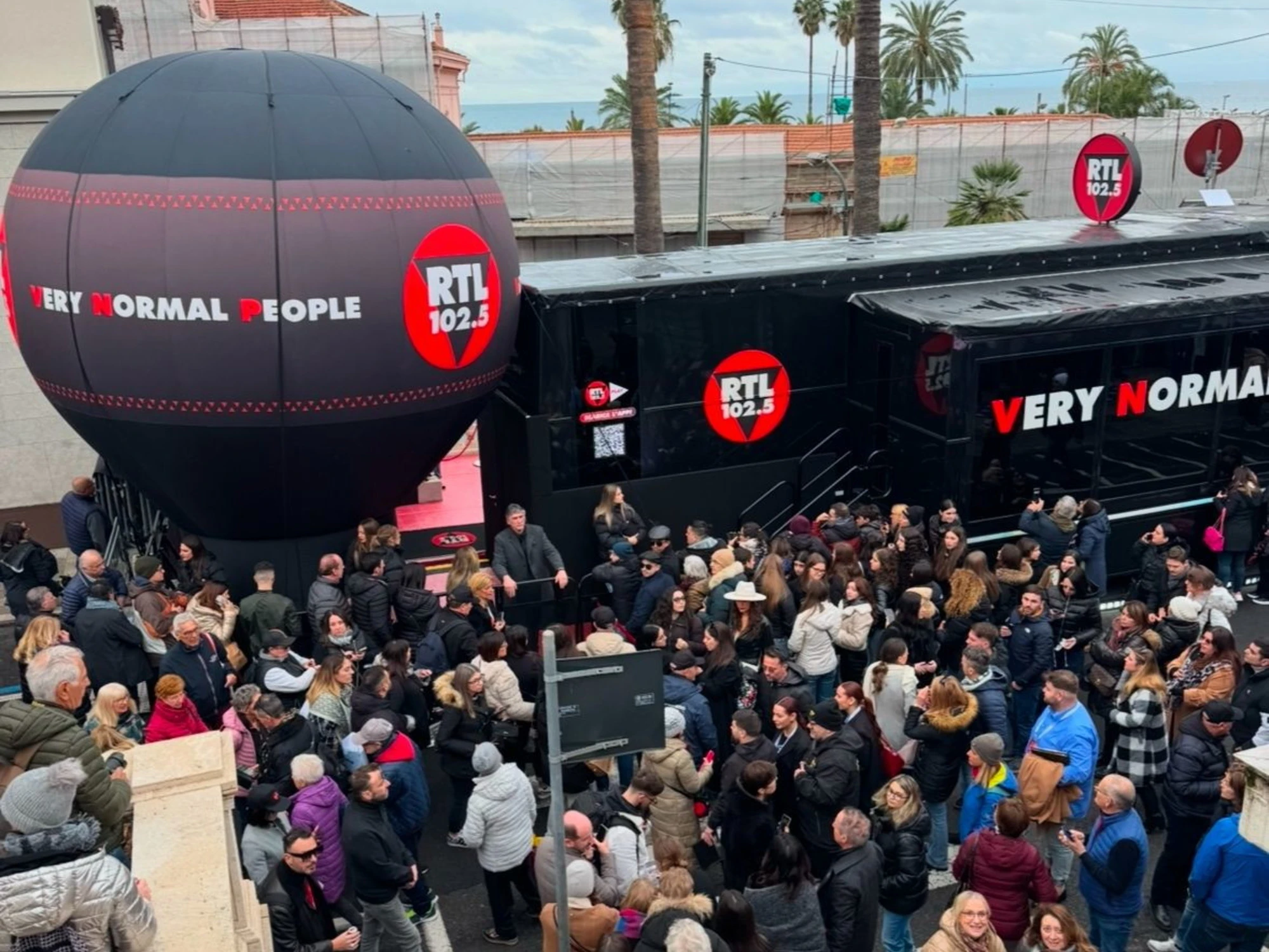 Rtl 102.5 vola anche sui social: a febbraio 2025 61,4 milioni di video views e quasi 10 milioni di interactions