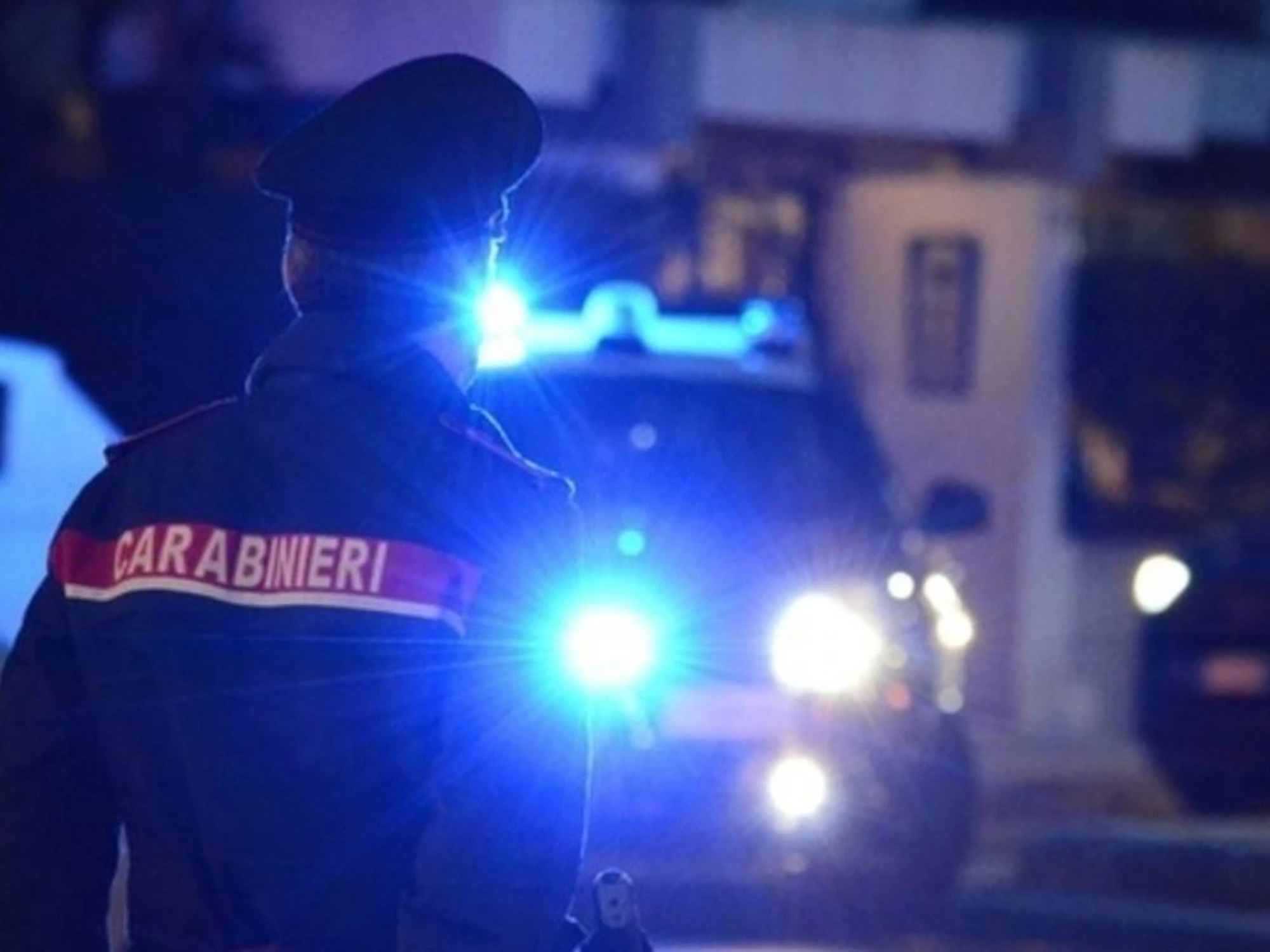 Palermo, sorprende i ladri nel box, viene colpito al volto con un cacciavite: finisce malissimo