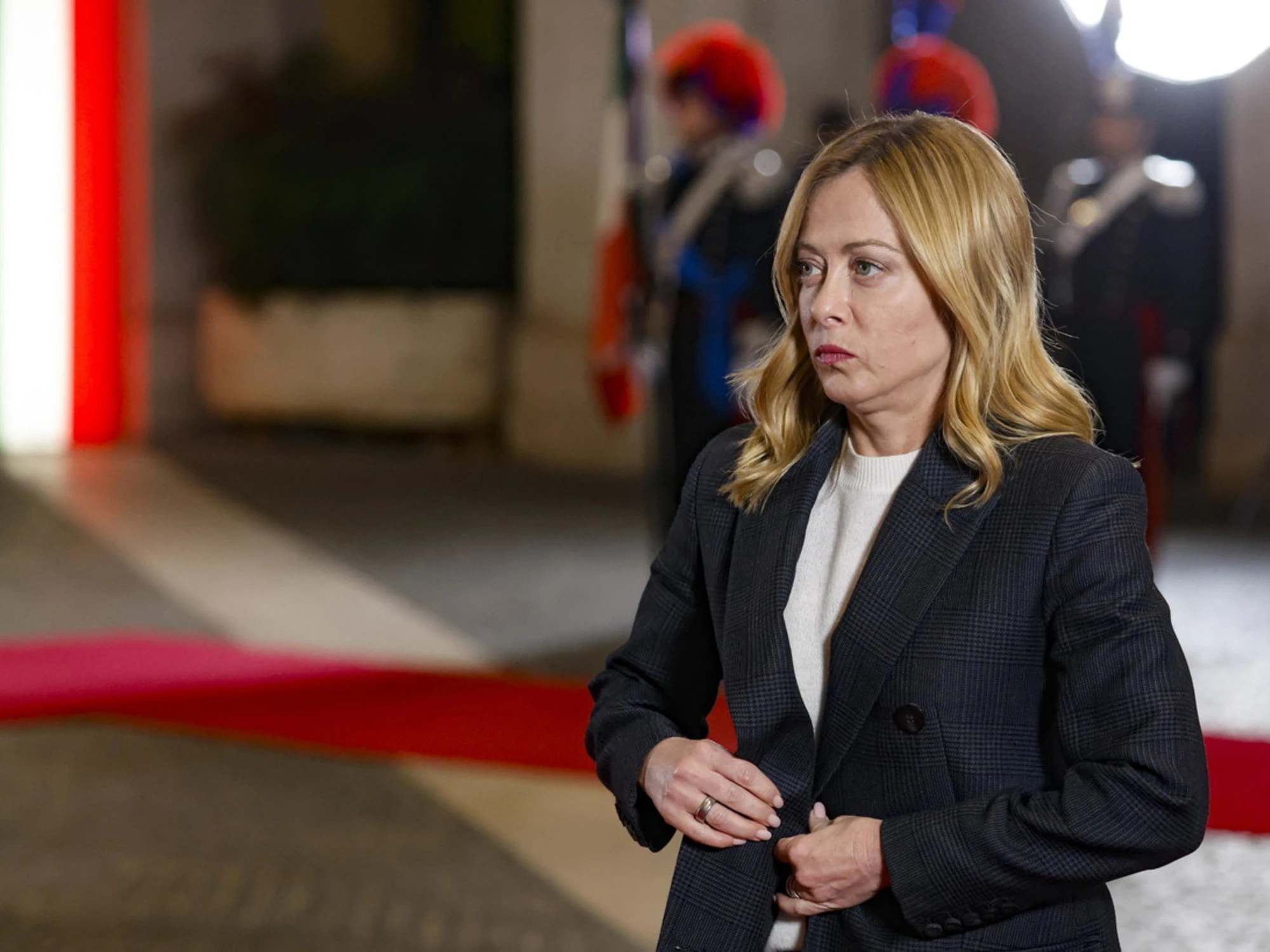 Giorgia Meloni, militari fuori dall'ateneo di Bologna? "Errore grave e incomprensibile"