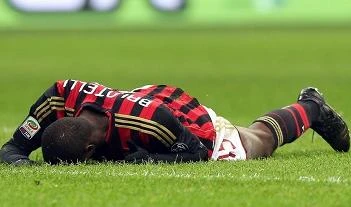 Serie A, Genoa-Milan 1-1, Napoli-Parma 0-1