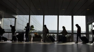 Israele, 37enne italiana fermata e arrestata all'aeroporto: cosa le hanno trovato in valigia
