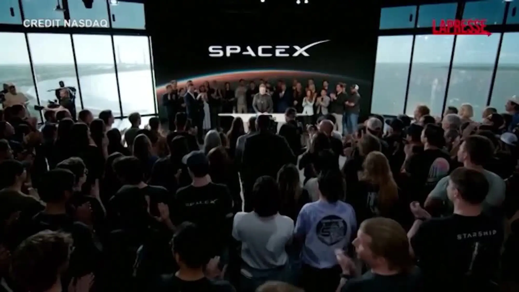 SpaceX, lo storico debutto a Wall Street. Musk: "Vi porteremo su Marte e oltre"