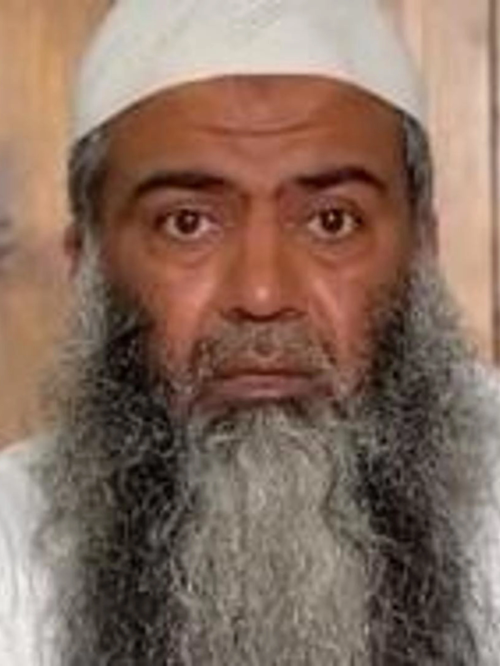 Zulfiqar Khan, l'imam espulso minaccia i giornalisti Mediaset: "Quei lupi rapaci..."