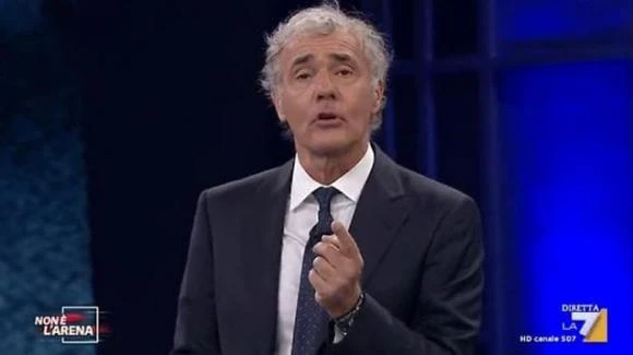 Non è l'Arena, lo sbarco in diretta? "Cosa è accaduto davvero da Massimo Giletti", parla Maurizio Costanzo