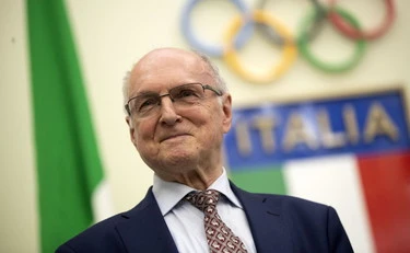 https://media.liberoquotidiano.it/GWmptCeKlRO8B-oCrCVFpLXWPykxh2-4VHJWr6nQKCg/width:800/quality:90/aW1hZ2VzLzIwMjYvMDgvMDkvMTgxOTU1MzY2LTYwYmUyMWVjLTlkM2MtNDM1MC04MjBhLWNhOWM0NDFjOGYwMS5qcGc.webp