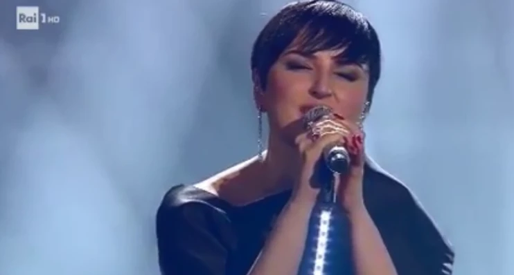 Sanremo 2019, Arisa scorda il testo della sua canzone: raptus sul palco, cosa non si era notato