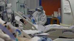Coronavirus, "raffica di multe" a chi non indossa la mascherina all'aperto: il piano del governo