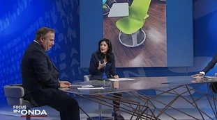 Lucia Azzolina spiazzata a In Onda da Telese: "Ho saputo che era pignola e un po' carogna"