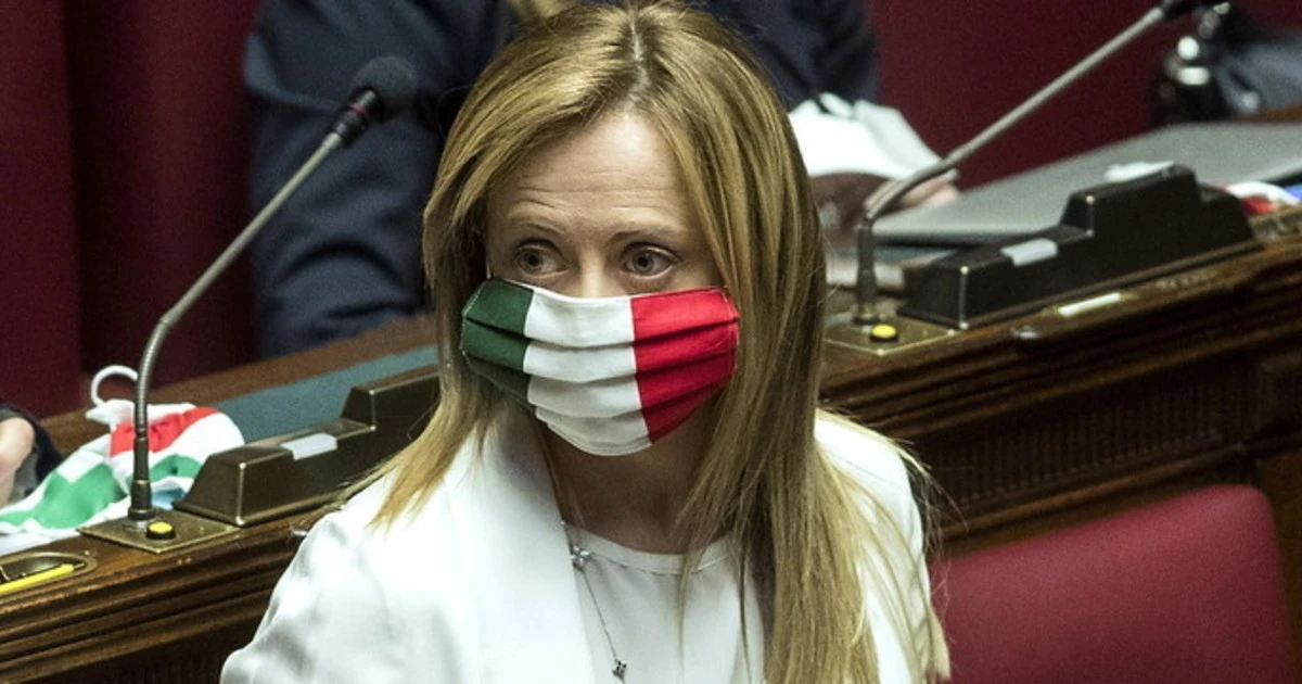Fase 2, Giorgia Meloni e la "discrezionalità" di Giuseppe Conte: "Italiani chiusi in casa e mafiosi fuori di galera"