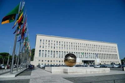 Virus, Farnesina: "Riaperto traffico cargo Italia-Cina"