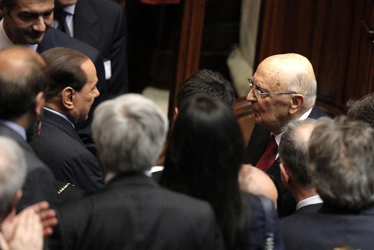 Re Giorgio conquista Berlusconi: "Il miglior discorso di sempre". E Bersani...